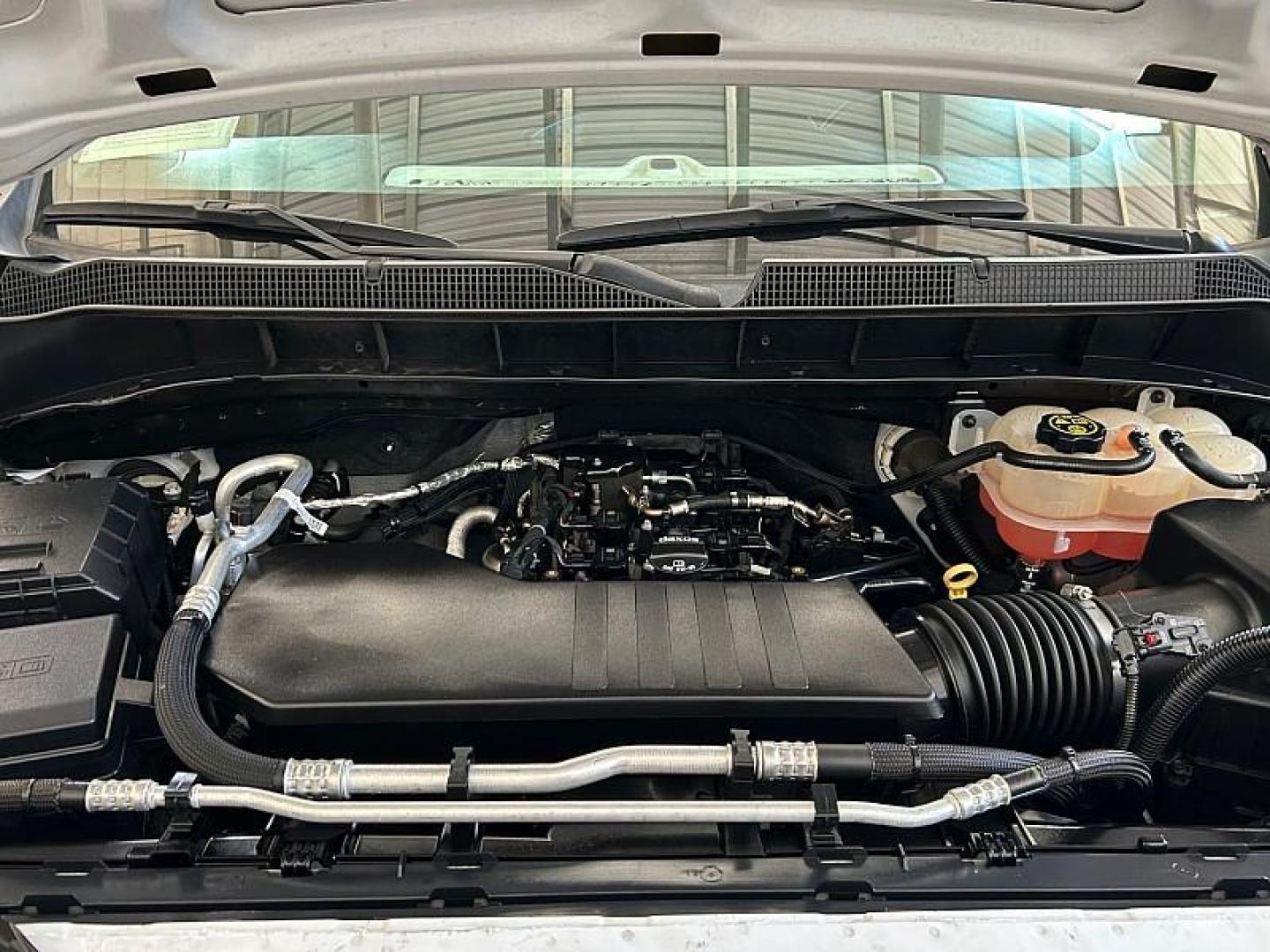 2020 WHITE Chevrolet Silverado 1500 2WD (1GCPWBEK3LZ) with an 4-Cyl 2.7 Liter engine, Automatic 6-Spd HD w/Overdrive transmission, located at 412 Auto Vista Drive, Palmdale, 93551, (661) 945-0620, 34.592636, -118.136681 - Photo#50