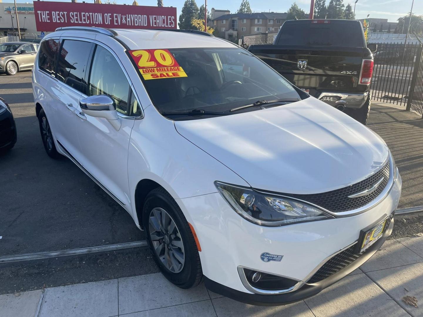 2020 Chrysler Pacifica Hybrid Limited (2C4RC1N72LR) with an 3.6L V6 DOHC 24V HYBRID engine, CVT transmission, located at 744 E Miner Ave, Stockton, CA, 95202, (209) 944-5770, 37.956863, -121.282082 - PLUS TAXES AND FEES NO CHARGES - Photo#1
