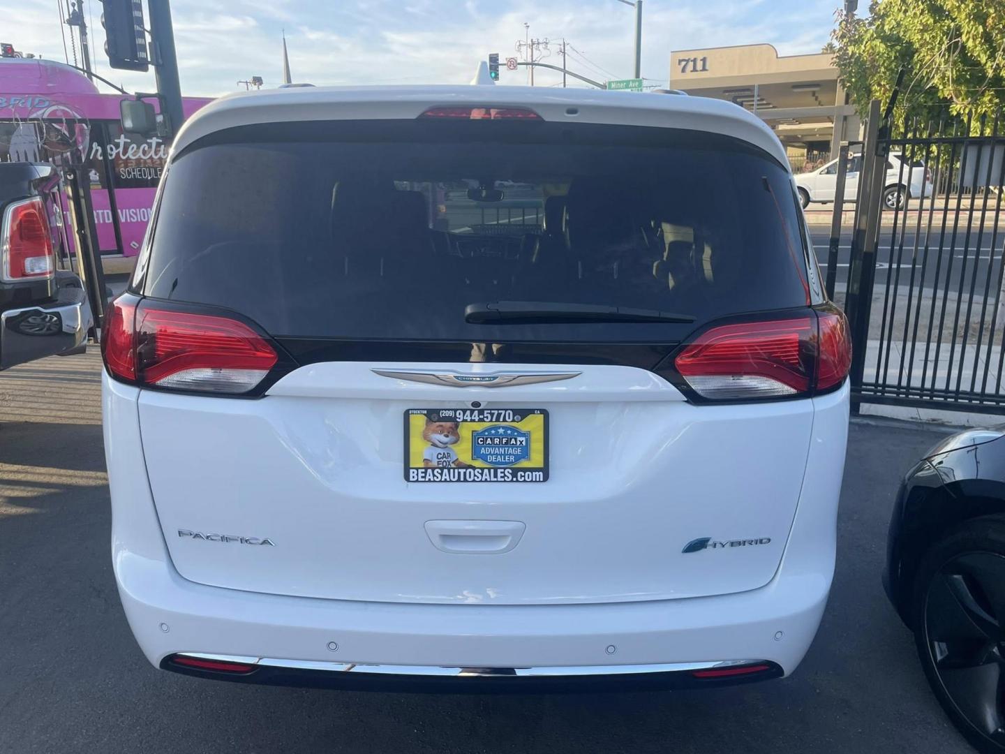 2020 Chrysler Pacifica Hybrid Limited (2C4RC1N72LR) with an 3.6L V6 DOHC 24V HYBRID engine, CVT transmission, located at 744 E Miner Ave, Stockton, CA, 95202, (209) 944-5770, 37.956863, -121.282082 - PLUS TAXES AND FEES NO CHARGES - Photo#9