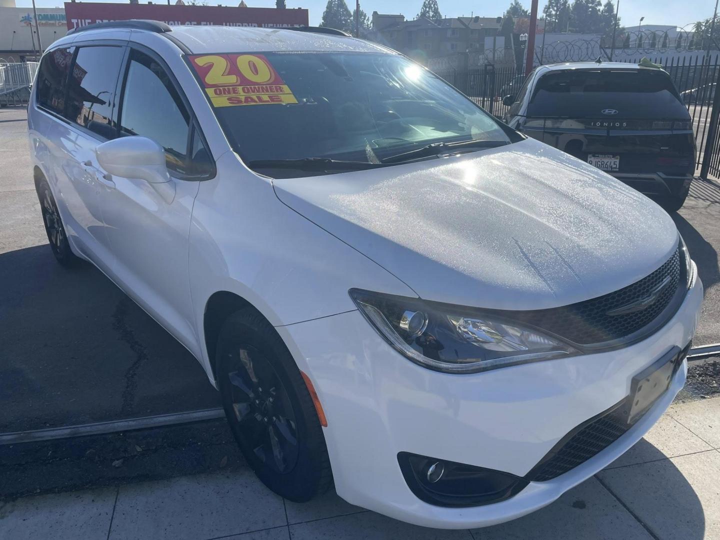 2020 Chrysler Pacifica Hybrid Touring L (2C4RC1L75LR) with an 3.6L V6 DOHC 24V HYBRID engine, CVT transmission, located at 744 E Miner Ave, Stockton, CA, 95202, (209) 944-5770, 37.956863, -121.282082 - PLUS TAXES AND FEES - Photo#0