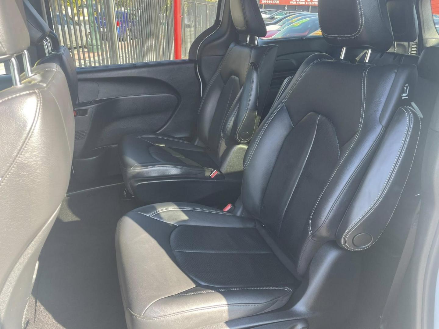 2020 Chrysler Pacifica Hybrid Touring L (2C4RC1L75LR) with an 3.6L V6 DOHC 24V HYBRID engine, CVT transmission, located at 744 E Miner Ave, Stockton, CA, 95202, (209) 944-5770, 37.956863, -121.282082 - PLUS TAXES AND FEES - Photo#8