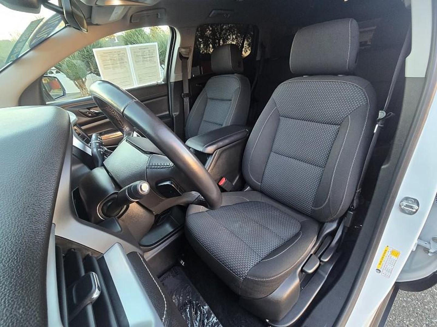 2020 WHITE GMC Acadia (1GKKNKLA6LZ) with an 4-Cyl 2.5 Liter engine, Automatic 9-Spd transmission, located at 246 E Walker St., Orland, 95963, (530) 865-5800, 39.747589, -122.178398 - Photo#9