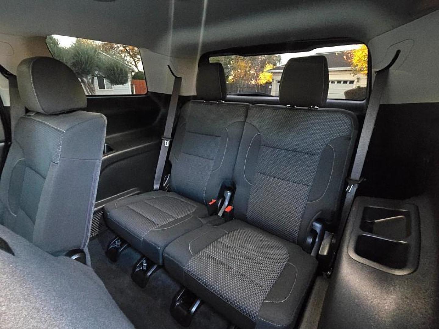 2020 WHITE GMC Acadia (1GKKNKLA6LZ) with an 4-Cyl 2.5 Liter engine, Automatic 9-Spd transmission, located at 246 E Walker St., Orland, 95963, (530) 865-5800, 39.747589, -122.178398 - Photo#14