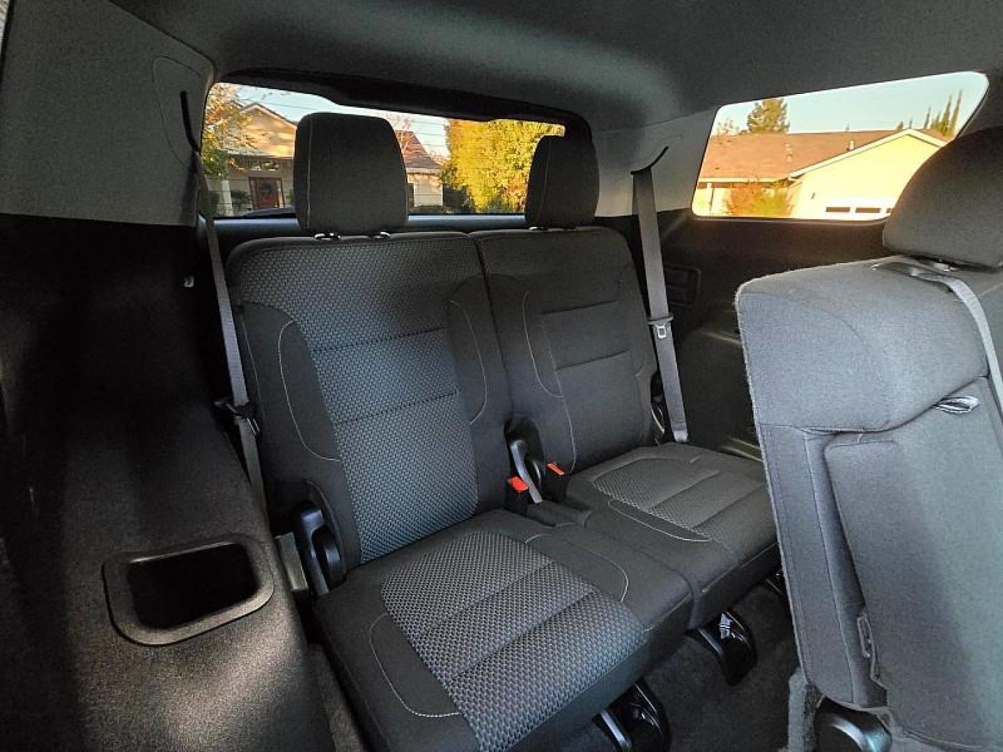 2020 WHITE GMC Acadia (1GKKNKLA6LZ) with an 4-Cyl 2.5 Liter engine, Automatic 9-Spd transmission, located at 246 E Walker St., Orland, 95963, (530) 865-5800, 39.747589, -122.178398 - Photo#15