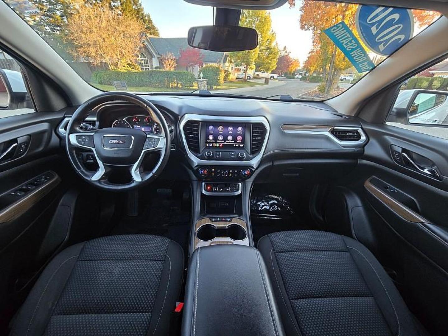 2020 WHITE GMC Acadia (1GKKNKLA6LZ) with an 4-Cyl 2.5 Liter engine, Automatic 9-Spd transmission, located at 246 E Walker St., Orland, 95963, (530) 865-5800, 39.747589, -122.178398 - Photo#20