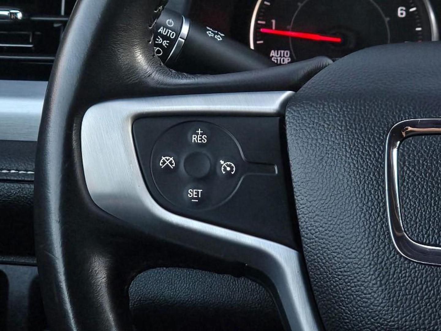 2020 WHITE GMC Acadia (1GKKNKLA6LZ) with an 4-Cyl 2.5 Liter engine, Automatic 9-Spd transmission, located at 246 E Walker St., Orland, 95963, (530) 865-5800, 39.747589, -122.178398 - Photo#22