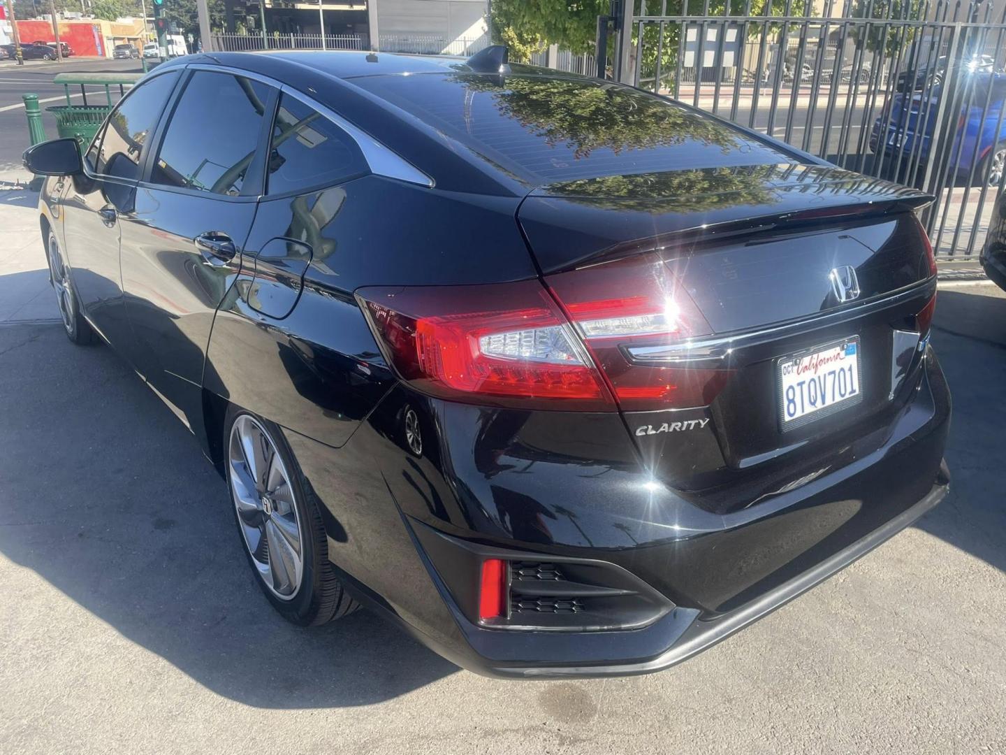 2020 Honda Clarity Plug-In Hybrid (JHMZC5F13LC) with an 1.5L L4 DOHC 16V HYBRID engine, CVT transmission, located at 744 E Miner Ave, Stockton, CA, 95202, (209) 944-5770, 37.956863, -121.282082 - PLUS TAXES AND FEES NO CHARGER AVAILABLE - Photo#8