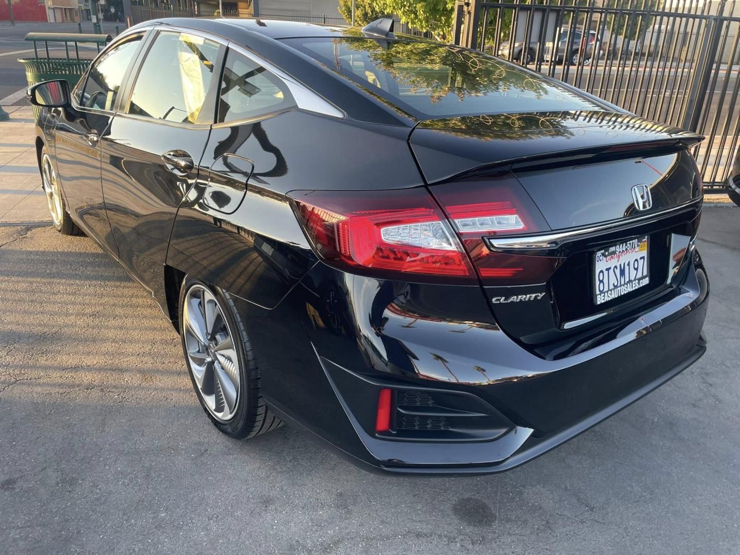 2020 Honda Clarity Touring Plug-In Hybrid (JHMZC5F32LC) with an 1.5L L4 DOHC 16V HYBRID engine, CVT transmission, located at 744 E Miner Ave, Stockton, CA, 95202, (209) 944-5770, 37.956863, -121.282082 - PLUS TAXES AND FEES NO CHARGER AVAILABLE - Photo#8