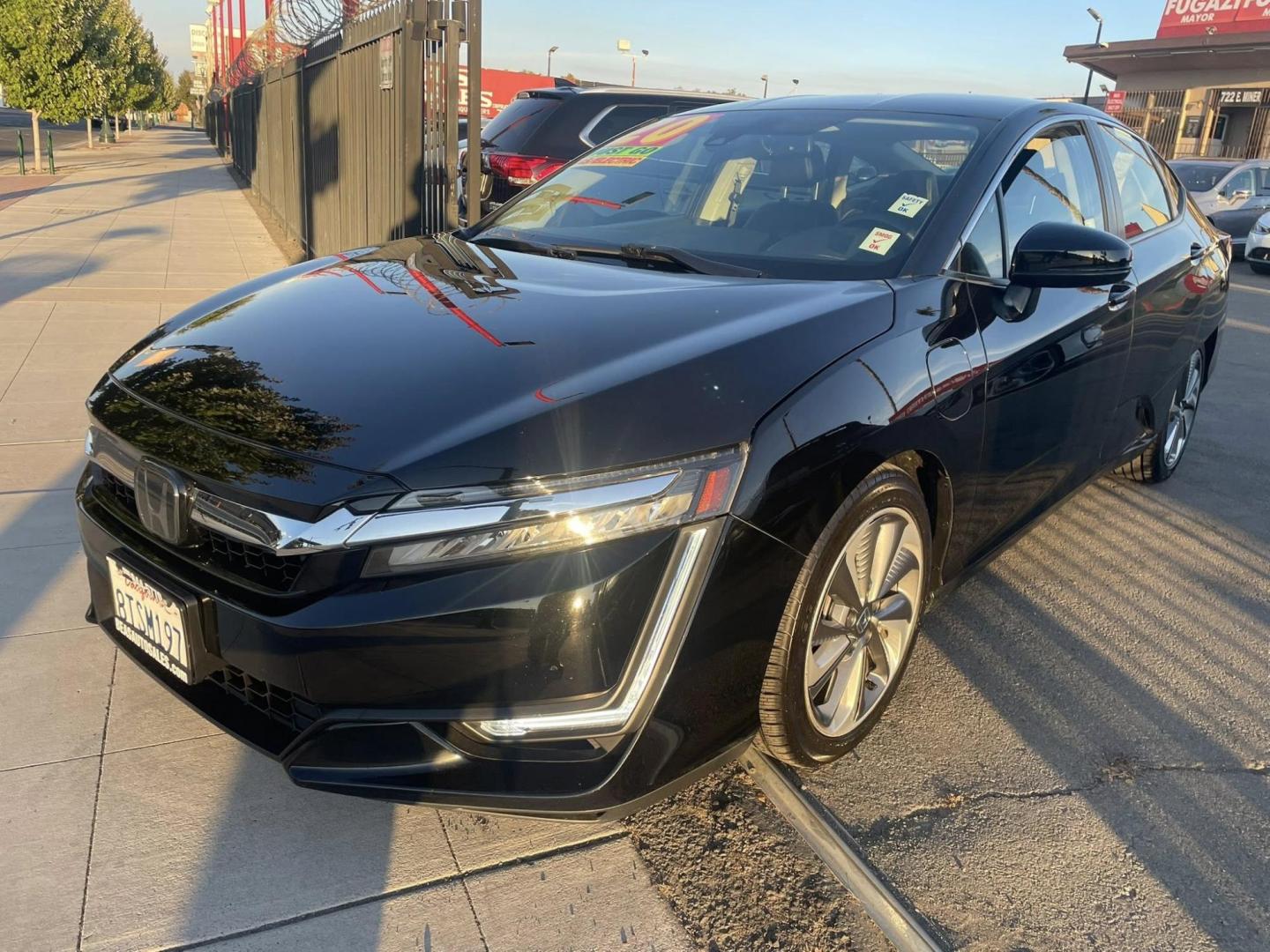 2020 Honda Clarity Touring Plug-In Hybrid (JHMZC5F32LC) with an 1.5L L4 DOHC 16V HYBRID engine, CVT transmission, located at 744 E Miner Ave, Stockton, CA, 95202, (209) 944-5770, 37.956863, -121.282082 - PLUS TAXES AND FEES NO CHARGER AVAILABLE - Photo#3