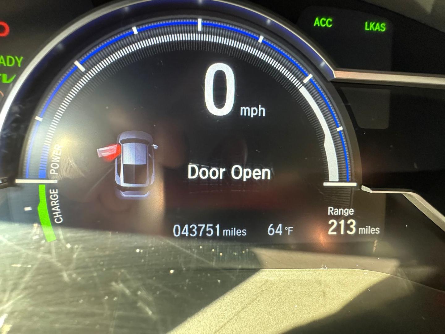 2020 Honda Clarity Touring Plug-In Hybrid (JHMZC5F32LC) with an 1.5L L4 DOHC 16V HYBRID engine, CVT transmission, located at 744 E Miner Ave, Stockton, CA, 95202, (209) 944-5770, 37.956863, -121.282082 - Photo#13