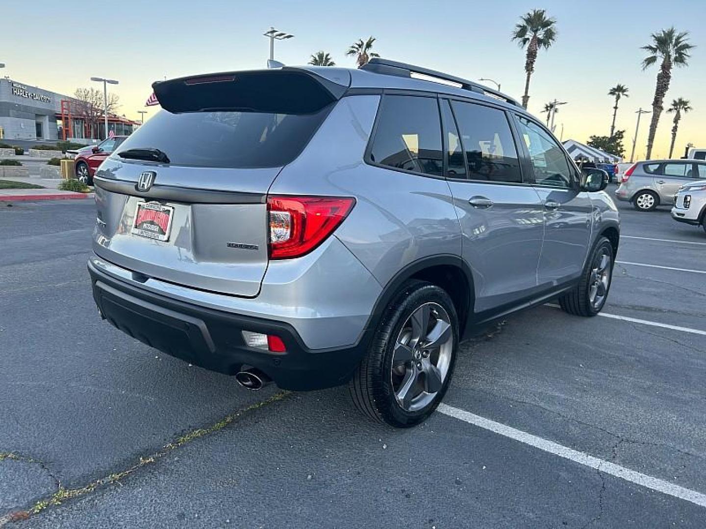 2020 GRAY Honda Passport (5FNYF7H9XLB) with an V6 i-VTEC 3.5 Liter engine, Automatic 9-Spd transmission, located at 412 Auto Vista Drive, Palmdale, 93551, (661) 945-0620, 34.592636, -118.136681 - Photo#2