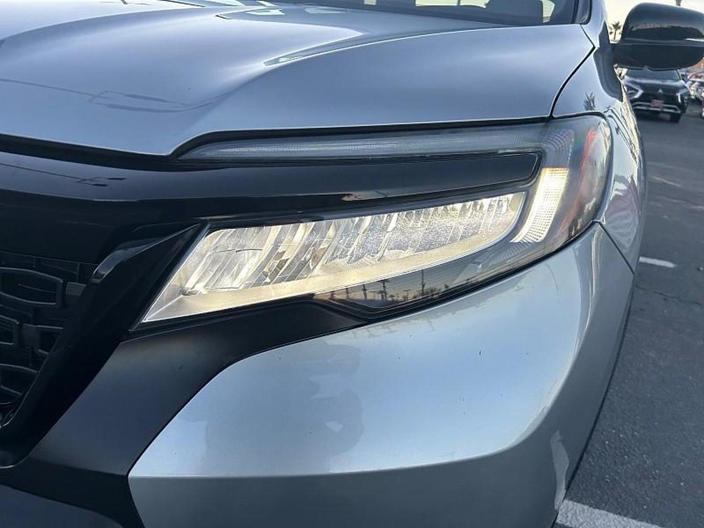 2020 GRAY Honda Passport (5FNYF7H9XLB) with an V6 i-VTEC 3.5 Liter engine, Automatic 9-Spd transmission, located at 412 Auto Vista Drive, Palmdale, 93551, (661) 945-0620, 34.592636, -118.136681 - Photo#9