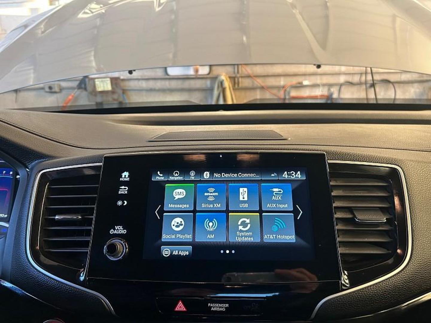 2020 GRAY Honda Passport (5FNYF7H9XLB) with an V6 i-VTEC 3.5 Liter engine, Automatic 9-Spd transmission, located at 412 Auto Vista Drive, Palmdale, 93551, (661) 945-0620, 34.592636, -118.136681 - Photo#20