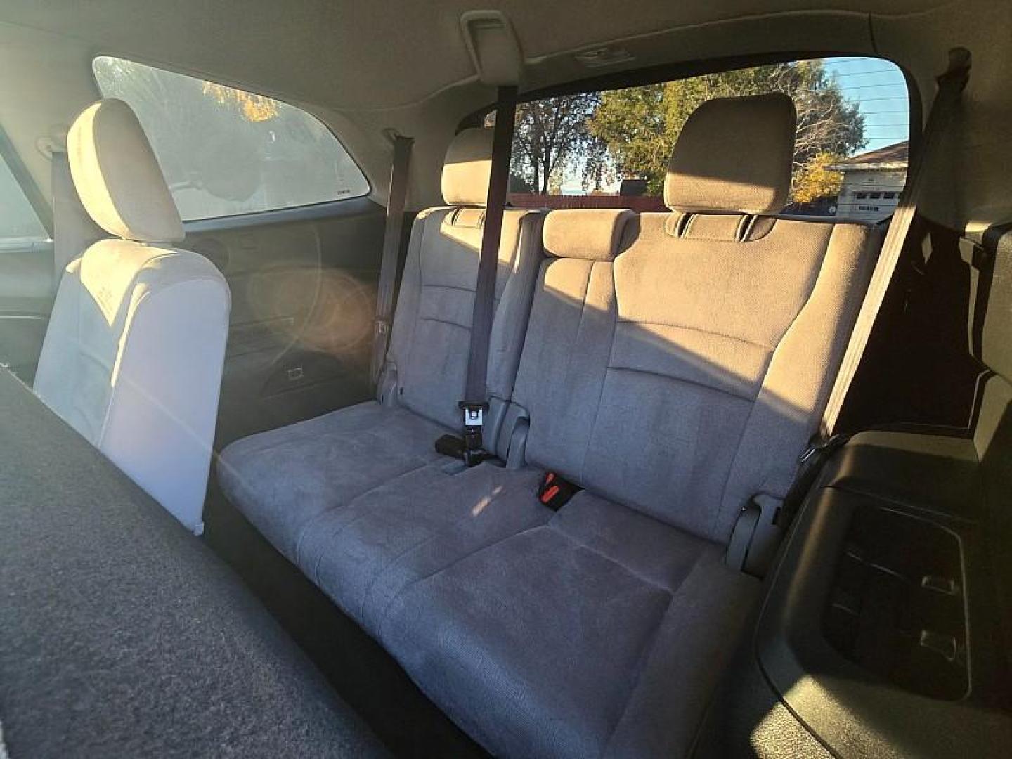 2020 GRAY Honda Pilot (5FNYF5H35LB) with an V6 i-VTEC 3.5 Liter engine, Automatic 6-Spd transmission, located at 246 E Walker St., Orland, 95963, (530) 865-5800, 39.747589, -122.178398 - Photo#13