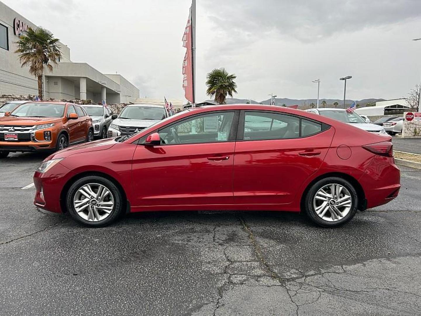2020 RED Hyundai Elantra (KMHD84LF0LU) with an 4-Cyl 2.0 Liter engine, Automatic IVT transmission, located at 412 Auto Vista Drive, Palmdale, 93551, (661) 945-0620, 34.592636, -118.136681 - Photo#3