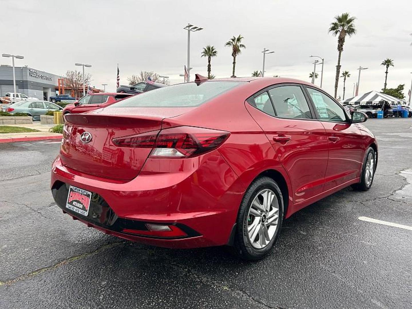 2020 RED Hyundai Elantra (KMHD84LF0LU) with an 4-Cyl 2.0 Liter engine, Automatic IVT transmission, located at 412 Auto Vista Drive, Palmdale, 93551, (661) 945-0620, 34.592636, -118.136681 - Photo#5