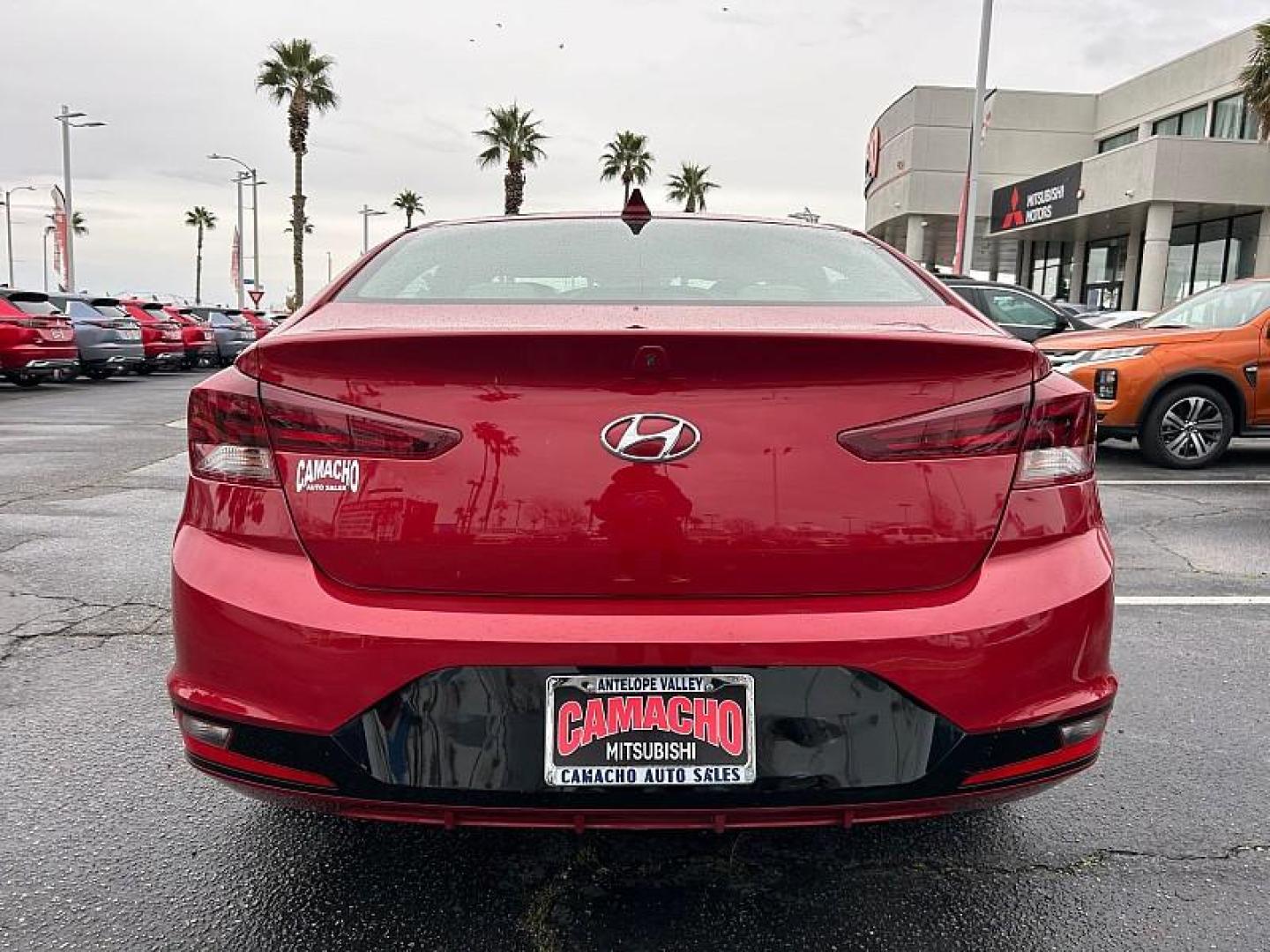 2020 RED Hyundai Elantra (KMHD84LF0LU) with an 4-Cyl 2.0 Liter engine, Automatic IVT transmission, located at 412 Auto Vista Drive, Palmdale, 93551, (661) 945-0620, 34.592636, -118.136681 - Photo#6