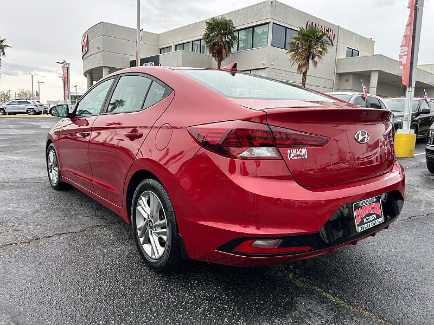 2020 RED Hyundai Elantra (KMHD84LF0LU) with an 4-Cyl 2.0 Liter engine, Automatic IVT transmission, located at 412 Auto Vista Drive, Palmdale, 93551, (661) 945-0620, 34.592636, -118.136681 - Photo#7