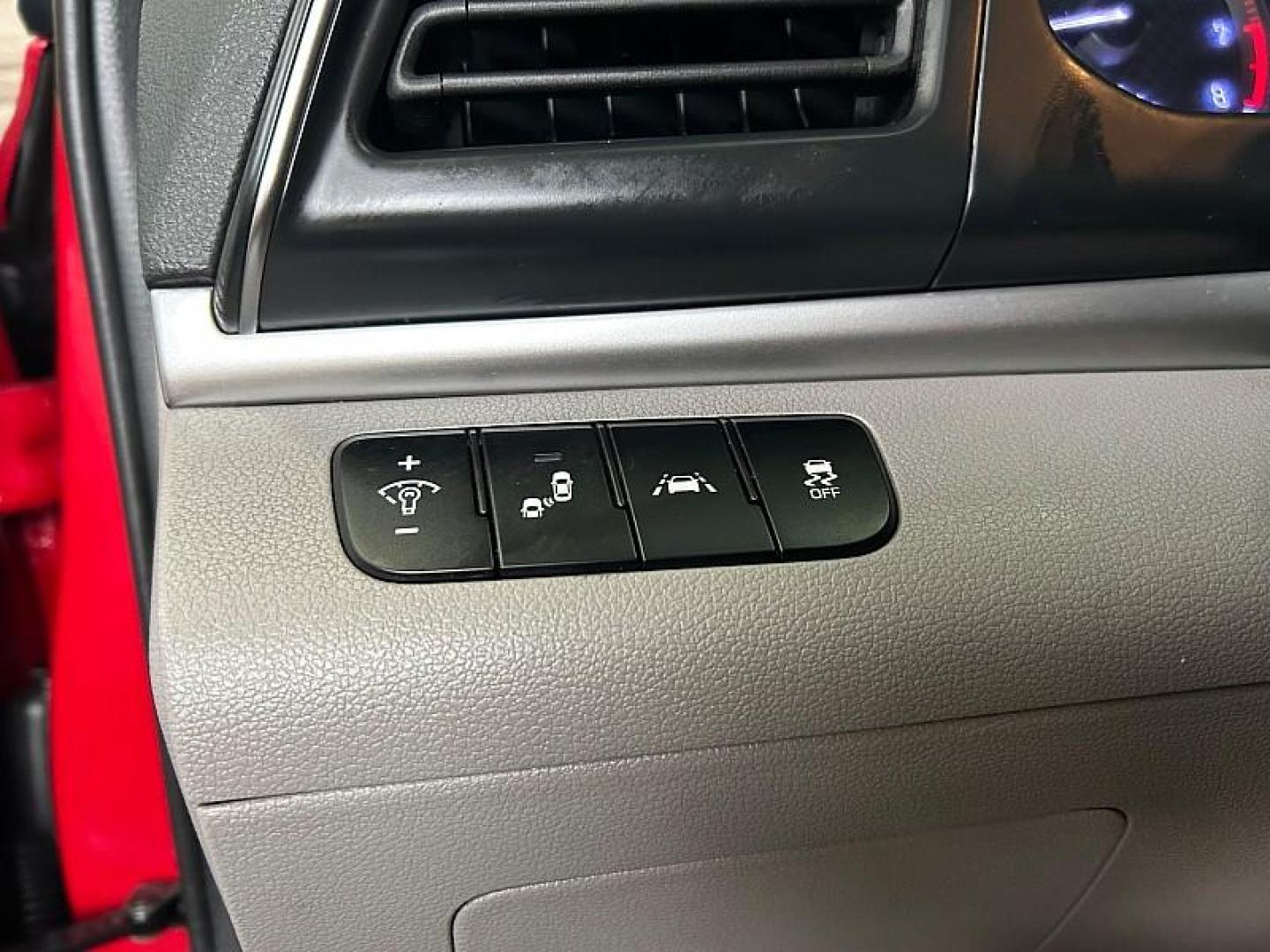 2020 RED Hyundai Elantra (KMHD84LF0LU) with an 4-Cyl 2.0 Liter engine, Automatic IVT transmission, located at 412 Auto Vista Drive, Palmdale, 93551, (661) 945-0620, 34.592636, -118.136681 - Photo#20