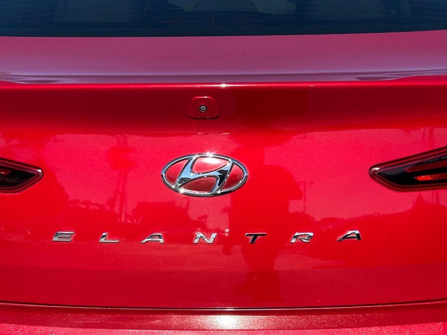 2020 RED Hyundai Elantra (KMHD74LFXLU) with an 4-Cyl 2.0 Liter engine, Automatic IVT transmission, located at 412 Auto Vista Drive, Palmdale, 93551, (661) 945-0620, 34.592636, -118.136681 - Photo#11