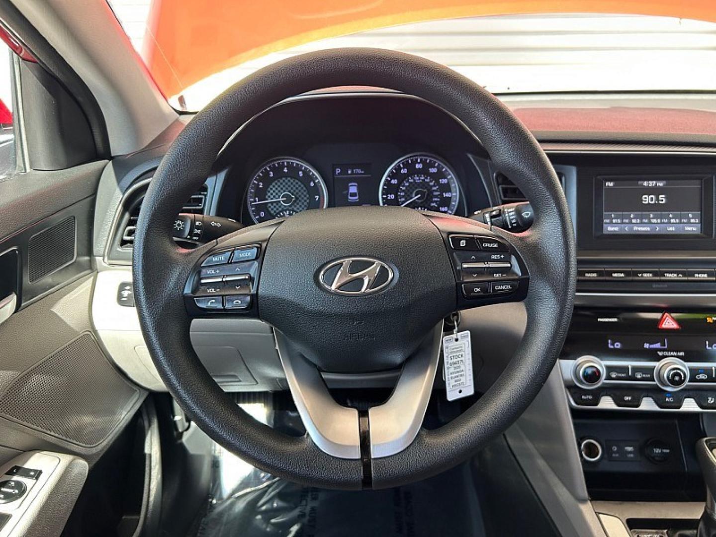 2020 RED Hyundai Elantra (KMHD74LFXLU) with an 4-Cyl 2.0 Liter engine, Automatic IVT transmission, located at 412 Auto Vista Drive, Palmdale, 93551, (661) 945-0620, 34.592636, -118.136681 - Photo#21