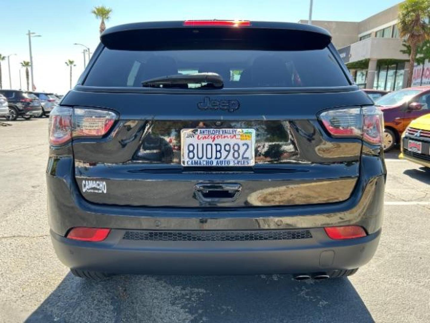 2020 BLACK Jeep Compass (3C4NJCBB7LT) with an 4-Cyl MultiAir PZEV 2.4 Liter engine, Automatic 6-Spd transmission, located at 412 Auto Vista Drive, Palmdale, 93551, (661) 945-0620, 34.592636, -118.136681 - Photo#5