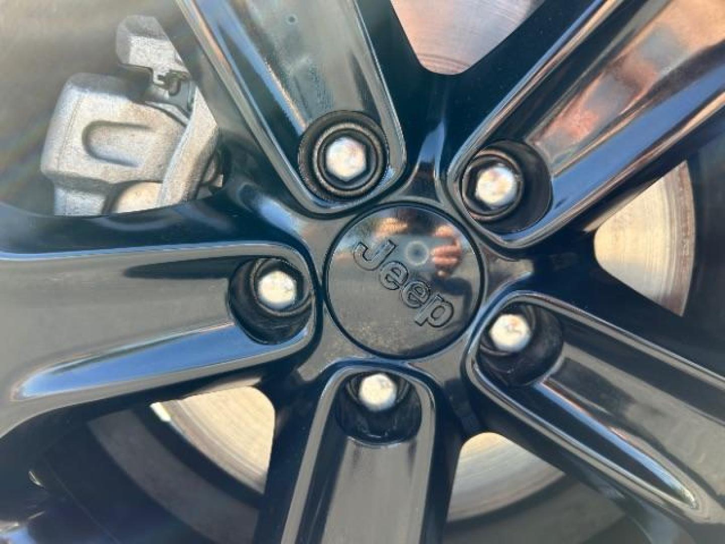 2020 BLACK Jeep Compass (3C4NJCBB7LT) with an 4-Cyl MultiAir PZEV 2.4 Liter engine, Automatic 6-Spd transmission, located at 412 Auto Vista Drive, Palmdale, 93551, (661) 945-0620, 34.592636, -118.136681 - Photo#12