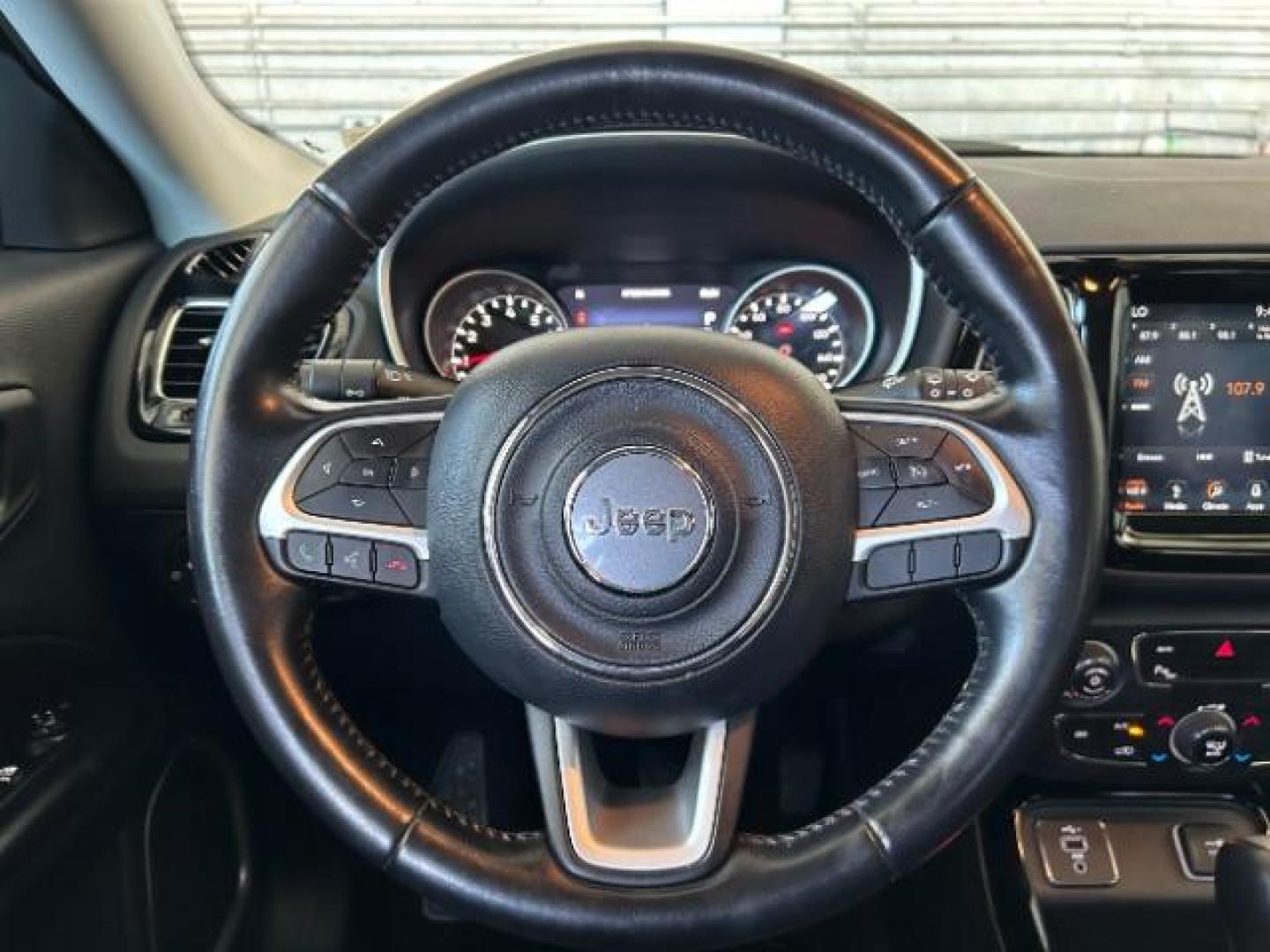 2020 BLACK Jeep Compass (3C4NJCBB7LT) with an 4-Cyl MultiAir PZEV 2.4 Liter engine, Automatic 6-Spd transmission, located at 412 Auto Vista Drive, Palmdale, 93551, (661) 945-0620, 34.592636, -118.136681 - Photo#21