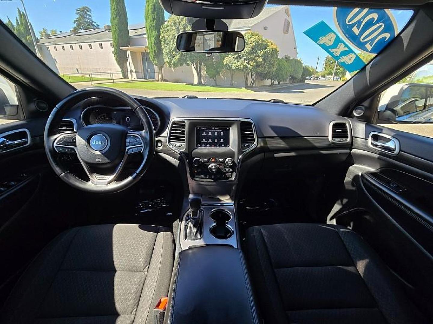 2020 WHITE Jeep Grand Cherokee (1C4RJFAGXLC) with an V6 VVT 3.6 Liter engine, Automatic 8-Spd transmission, located at 246 E Walker St., Orland, 95963, (530) 865-5800, 39.747589, -122.178398 - Photo#20