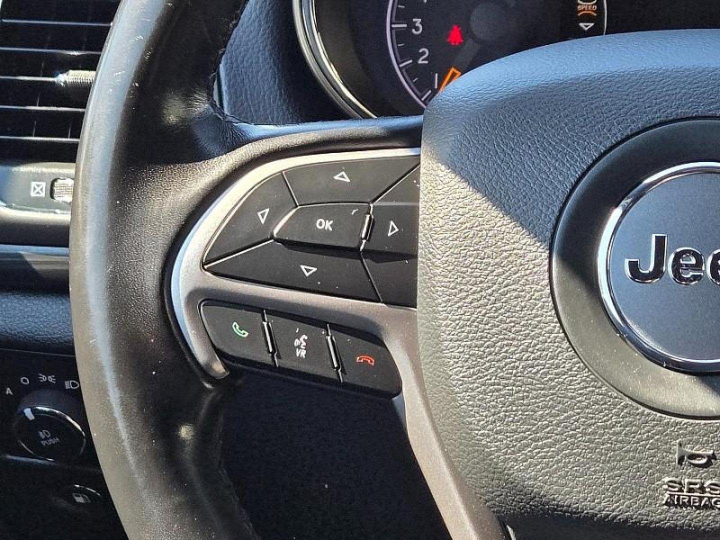 2020 WHITE Jeep Grand Cherokee (1C4RJFAGXLC) with an V6 VVT 3.6 Liter engine, Automatic 8-Spd transmission, located at 246 E Walker St., Orland, 95963, (530) 865-5800, 39.747589, -122.178398 - Photo#22