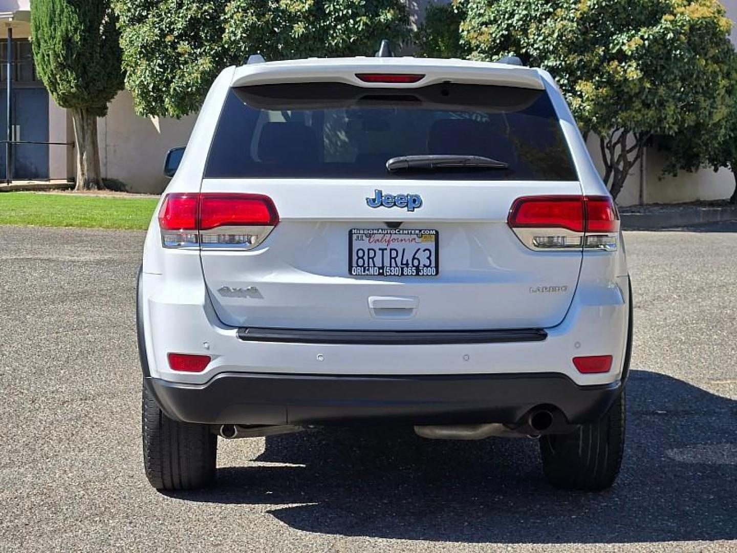 2020 WHITE Jeep Grand Cherokee (1C4RJFAGXLC) with an V6 VVT 3.6 Liter engine, Automatic 8-Spd transmission, located at 246 E Walker St., Orland, 95963, (530) 865-5800, 39.747589, -122.178398 - Photo#7