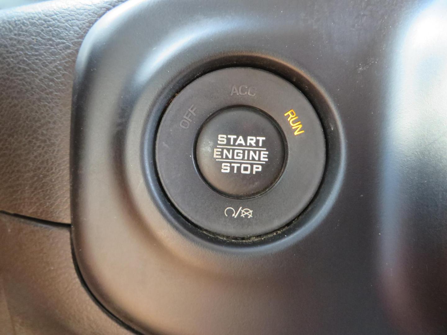 2020 Red /BLACK Jeep Wrangler Unlimited Rubicon (1C4HJXFN8LW) with an 2.0L L4 DOHC 16V TURBO engine, 6A transmission, located at 2630 Grass Valley Highway, Auburn, CA, 95603, (530) 508-5100, 38.937893, -121.095482 - Features - 17'' Fuel Recoil wheels, 35'' Nitto Ridge Grappler tires, Smittybilt XRC Flat fenders, Smittybilt inner fender liners, and new Alea Leather. - Photo#33