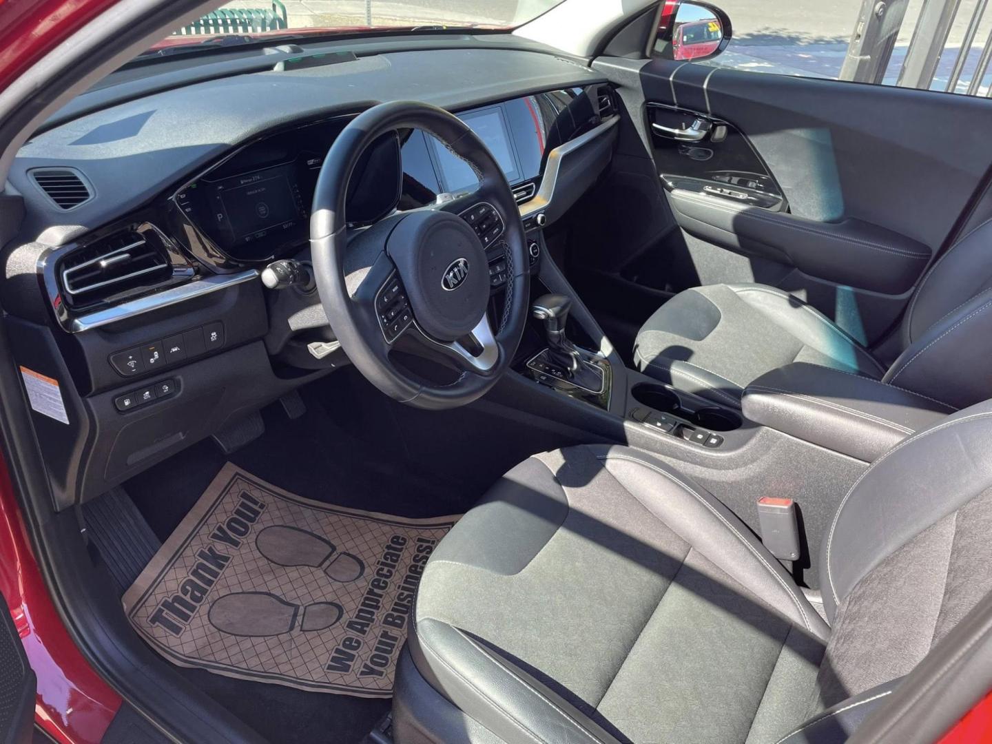 2020 Kia Niro Plug In Hybrid EX (KNDCD3LDXL5) , 6A transmission, located at 744 E Miner Ave, Stockton, CA, 95202, (209) 944-5770, 37.956863, -121.282082 - PLUS TAXES AND FEES NO CHARGER AVAILABLE - Photo#7