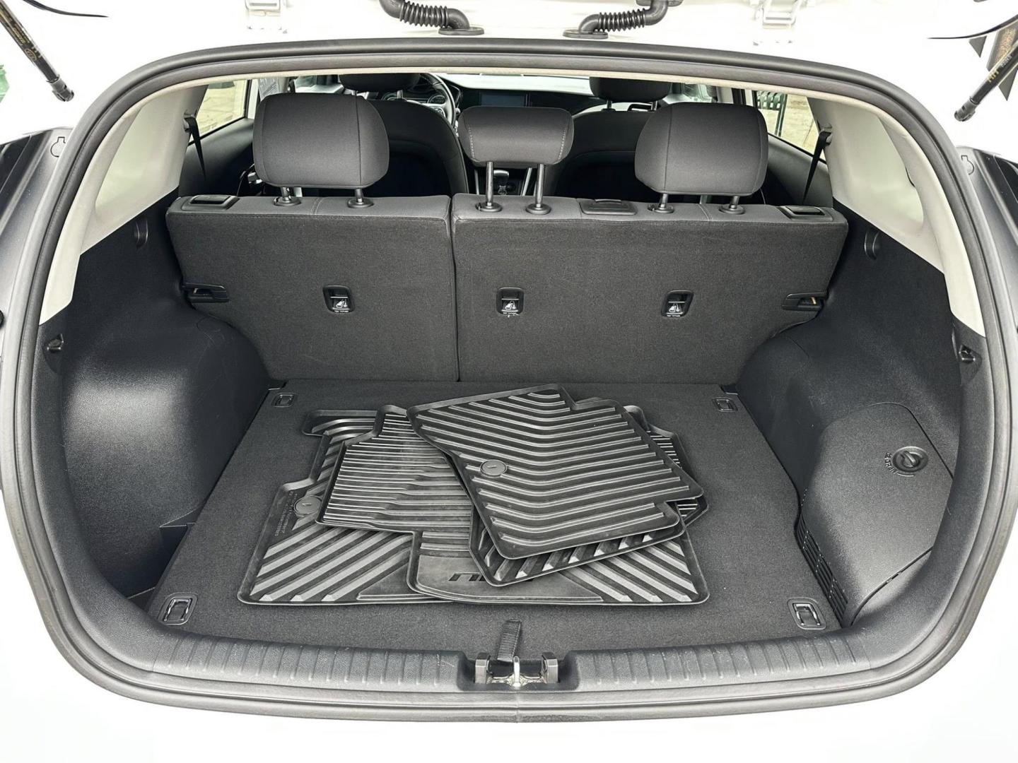 2020 Kia Niro Plug In Hybrid LXS (KNDCM3LD7L5) , 6A transmission, located at 744 E Miner Ave, Stockton, CA, 95202, (209) 944-5770, 37.956863, -121.282082 - Photo#12
