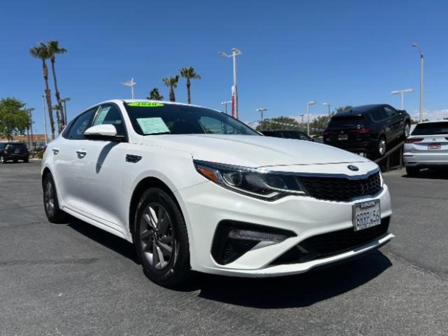 2020 WHITE Kia Optima (5XXGT4L34LG) with an 4-Cyl 2.4 Liter engine, Automatic 6-Spd w/H-Matic transmission, located at 412 Auto Vista Drive, Palmdale, 93551, (661) 945-0620, 34.592636, -118.136681 - Photo#0