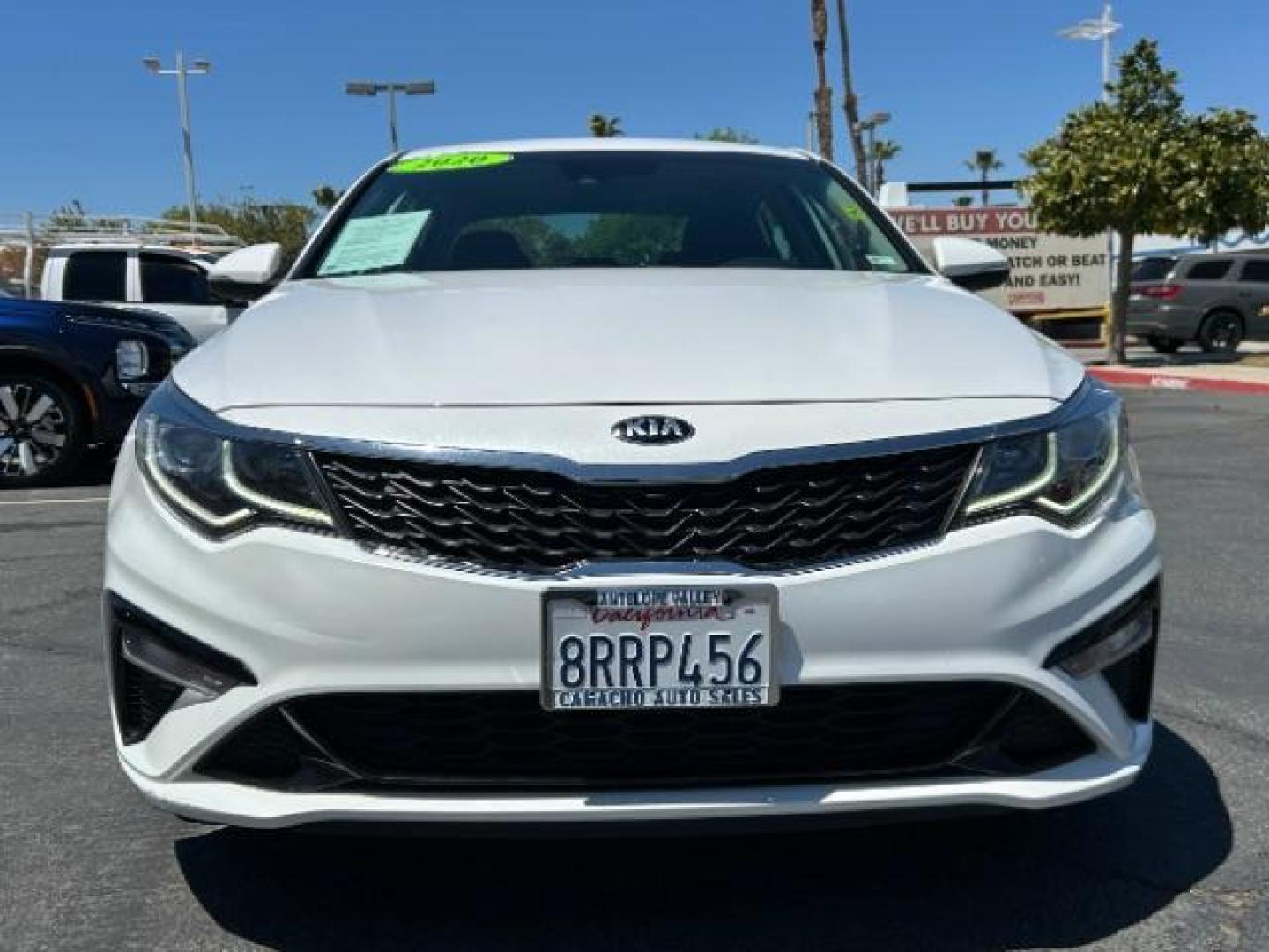 2020 WHITE Kia Optima (5XXGT4L34LG) with an 4-Cyl 2.4 Liter engine, Automatic 6-Spd w/H-Matic transmission, located at 412 Auto Vista Drive, Palmdale, 93551, (661) 945-0620, 34.592636, -118.136681 - Photo#1