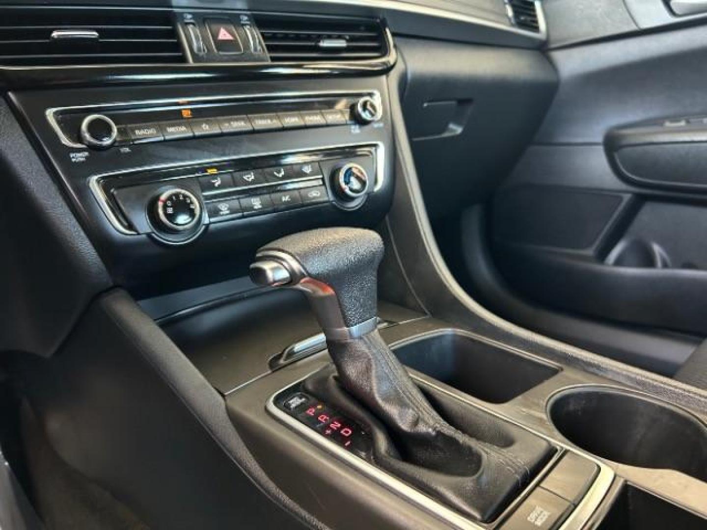 2020 WHITE Kia Optima (5XXGT4L34LG) with an 4-Cyl 2.4 Liter engine, Automatic 6-Spd w/H-Matic transmission, located at 412 Auto Vista Drive, Palmdale, 93551, (661) 945-0620, 34.592636, -118.136681 - Photo#19