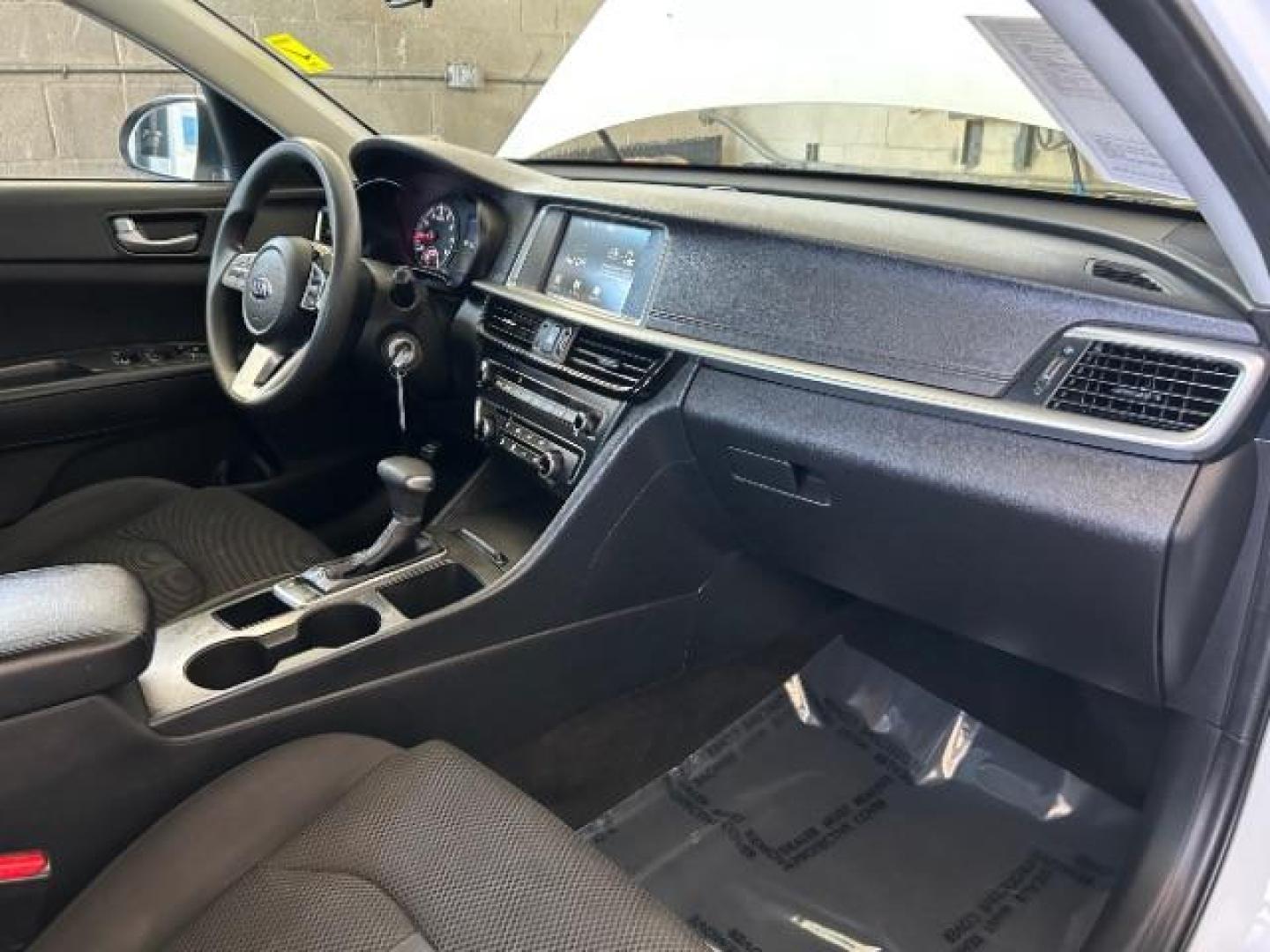 2020 WHITE Kia Optima (5XXGT4L34LG) with an 4-Cyl 2.4 Liter engine, Automatic 6-Spd w/H-Matic transmission, located at 412 Auto Vista Drive, Palmdale, 93551, (661) 945-0620, 34.592636, -118.136681 - Photo#26