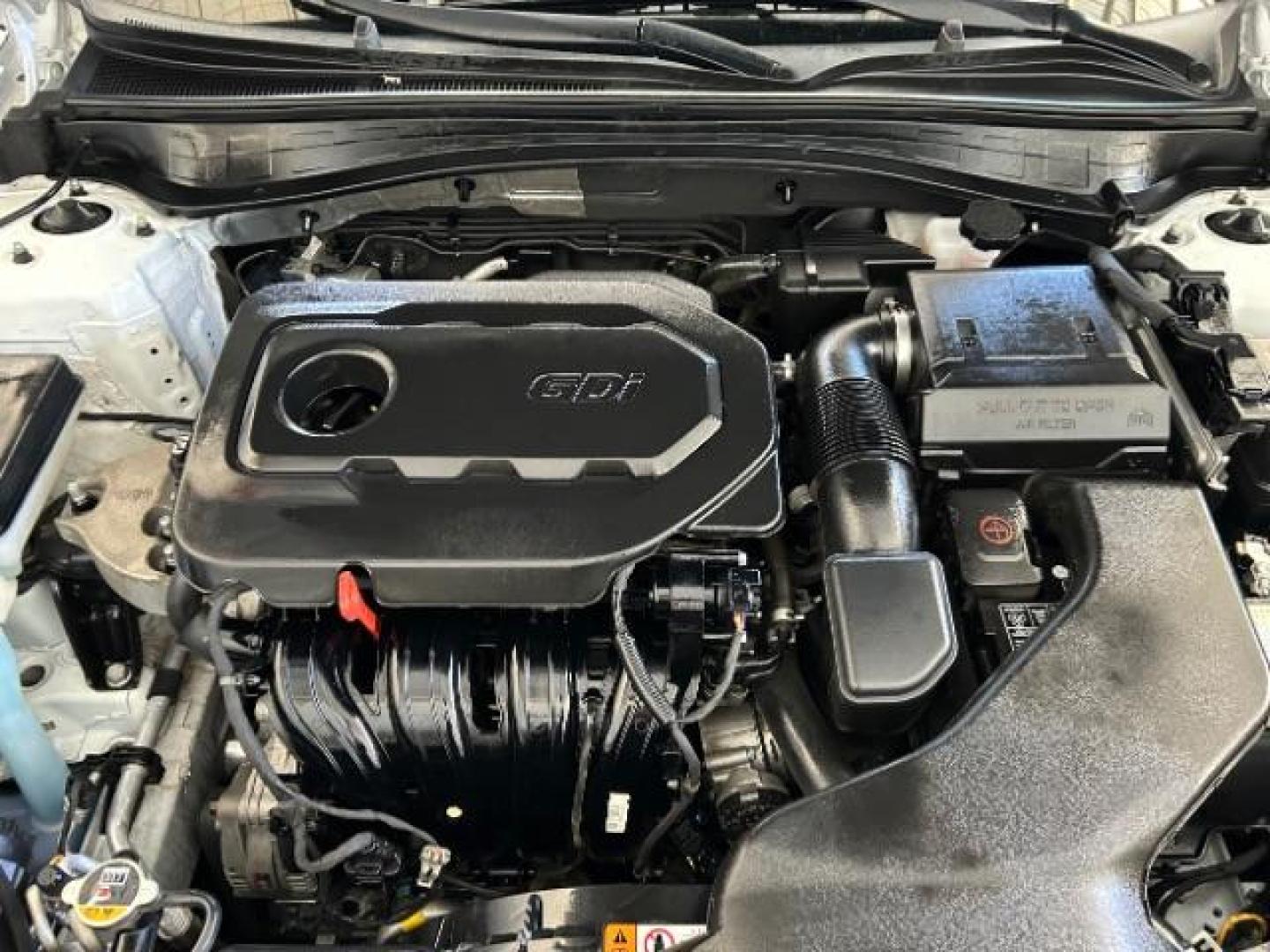 2020 WHITE Kia Optima (5XXGT4L34LG) with an 4-Cyl 2.4 Liter engine, Automatic 6-Spd w/H-Matic transmission, located at 412 Auto Vista Drive, Palmdale, 93551, (661) 945-0620, 34.592636, -118.136681 - Photo#31