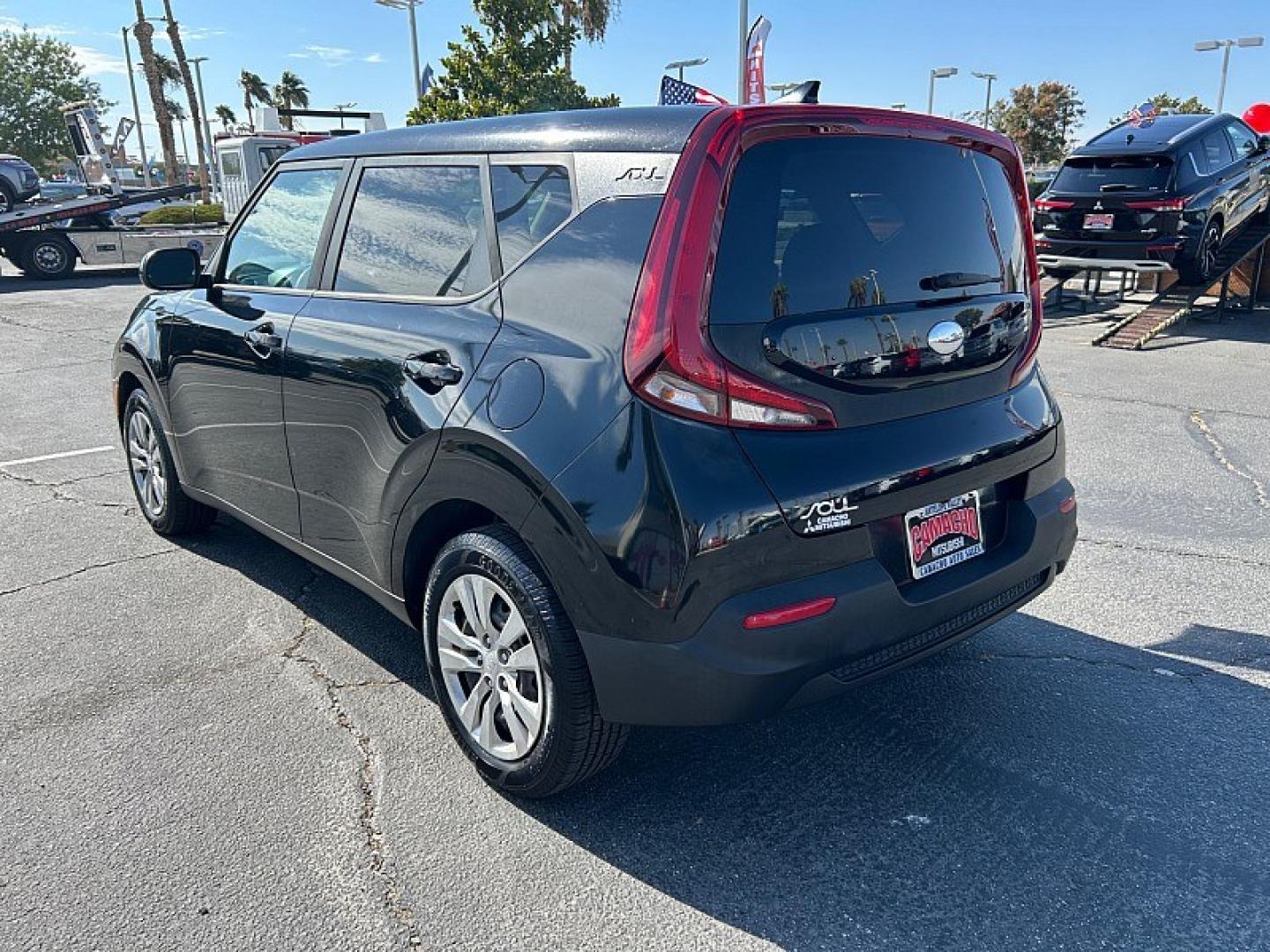2020 Black Kia Soul (KNDJ23AU6L7) with an 4-Cyl 2.0 Liter engine, Automatic i-VT transmission, located at 412 Auto Vista Drive, Palmdale, 93551, (661) 945-0620, 34.592636, -118.136681- Photo#8
