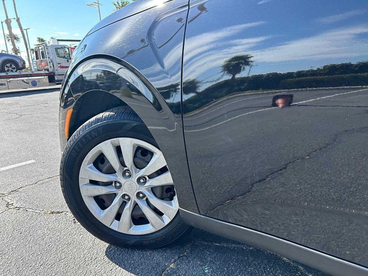 2020 Black Kia Soul (KNDJ23AU6L7) with an 4-Cyl 2.0 Liter engine, Automatic i-VT transmission, located at 412 Auto Vista Drive, Palmdale, 93551, (661) 945-0620, 34.592636, -118.136681- Photo#10
