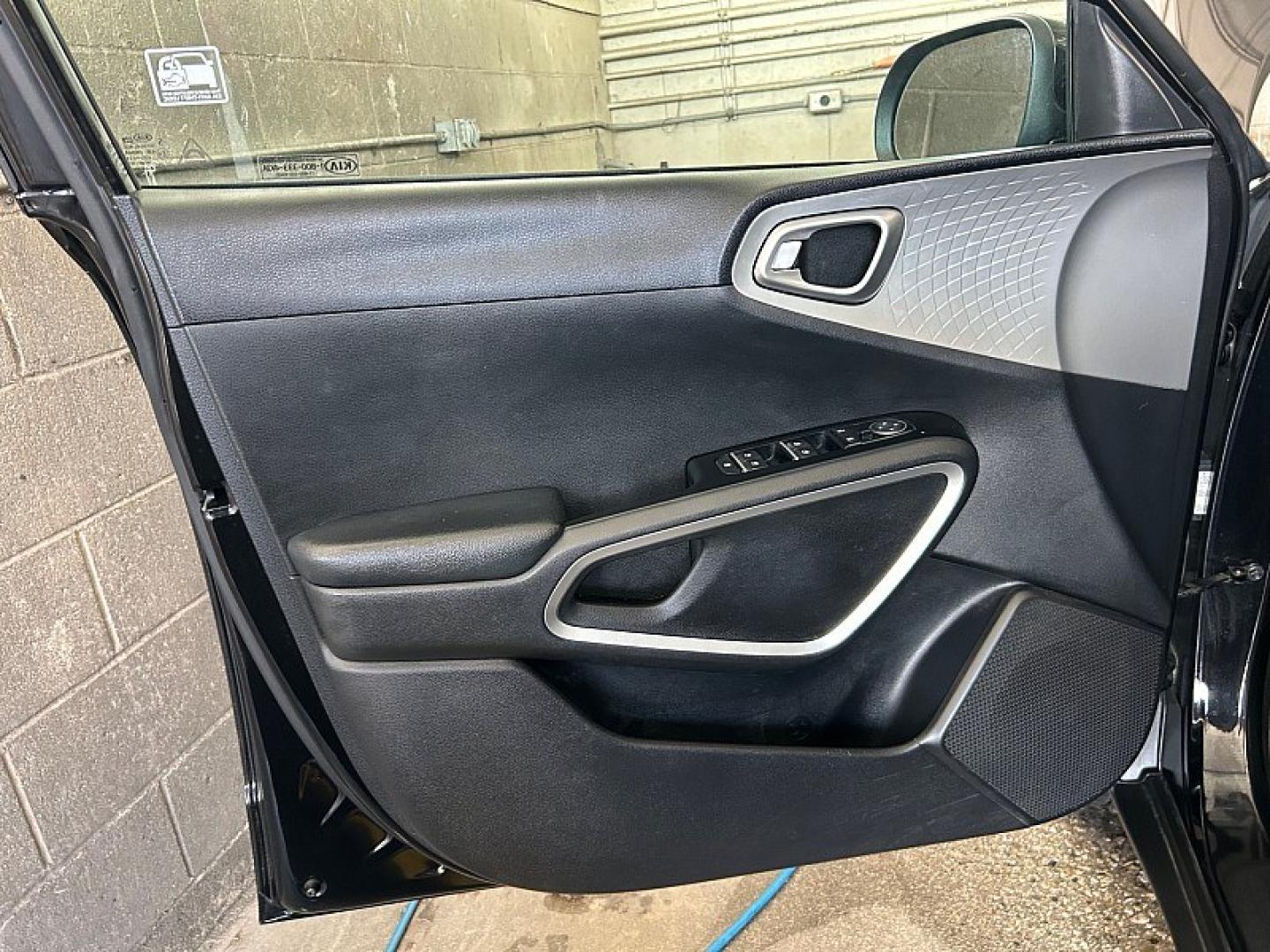2020 Black Kia Soul (KNDJ23AU6L7) with an 4-Cyl 2.0 Liter engine, Automatic i-VT transmission, located at 412 Auto Vista Drive, Palmdale, 93551, (661) 945-0620, 34.592636, -118.136681- Photo#16