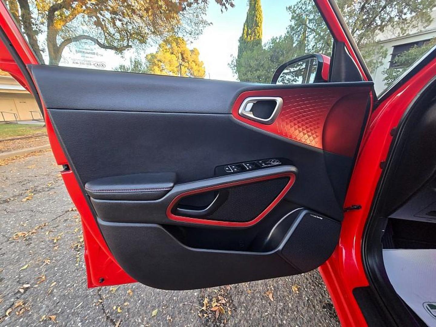 2020 RED Kia Soul (KNDJ53AF2L7) with an 4-Cyl Turbo 1.6 Liter engine, Automatic 7-Spd w/Dual-Clutch transmission, located at 246 E Walker St., Orland, 95963, (530) 865-5800, 39.747589, -122.178398 - Photo#12