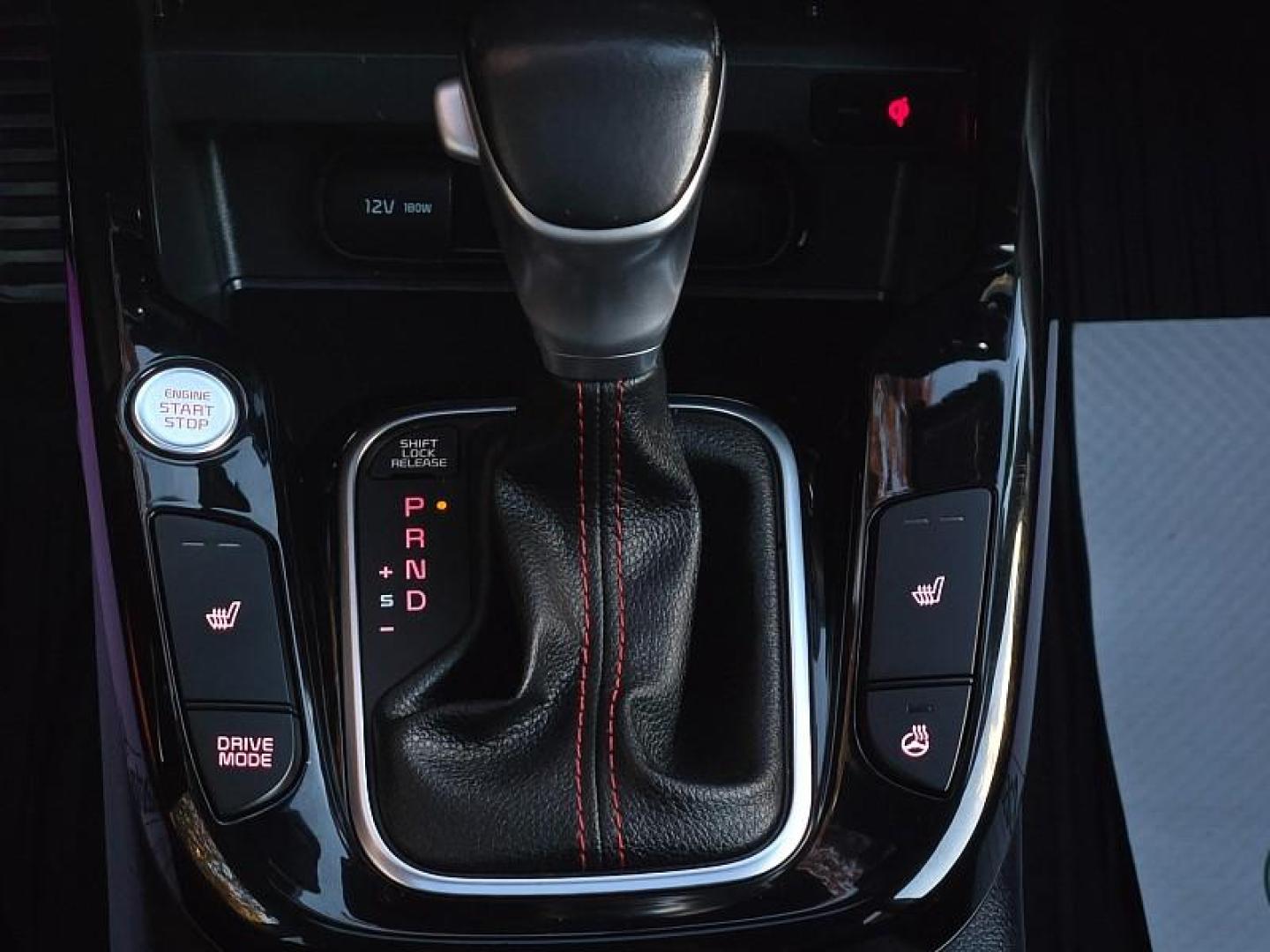 2020 RED Kia Soul (KNDJ53AF2L7) with an 4-Cyl Turbo 1.6 Liter engine, Automatic 7-Spd w/Dual-Clutch transmission, located at 246 E Walker St., Orland, 95963, (530) 865-5800, 39.747589, -122.178398 - Photo#26