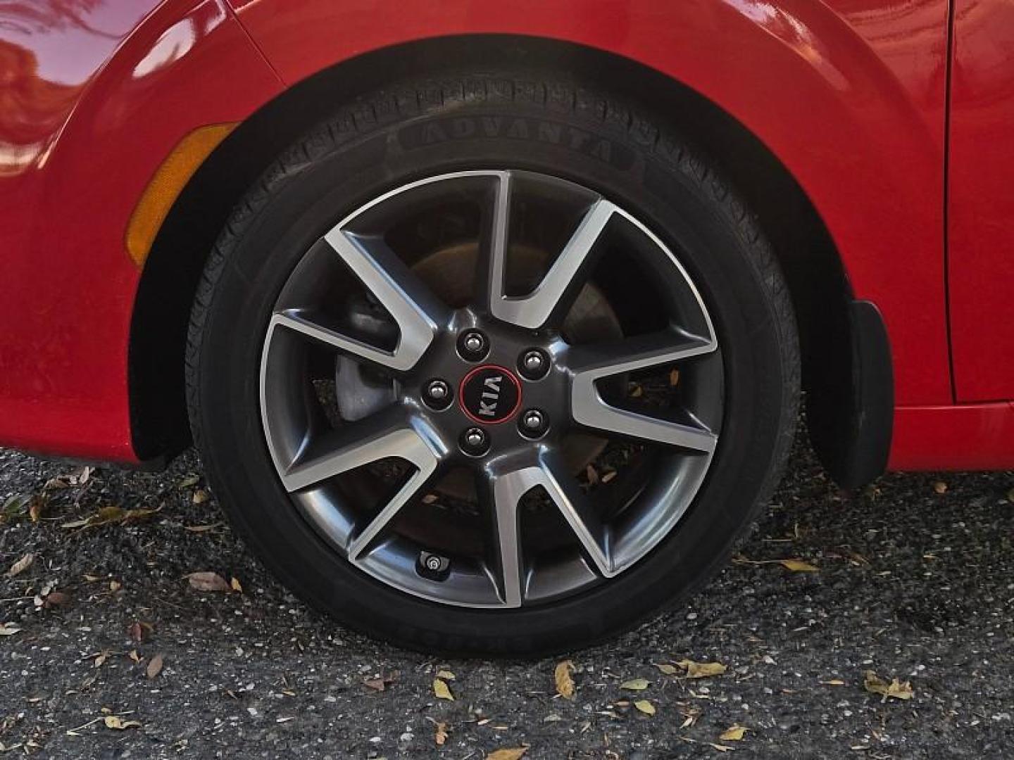 2020 RED Kia Soul (KNDJ53AF2L7) with an 4-Cyl Turbo 1.6 Liter engine, Automatic 7-Spd w/Dual-Clutch transmission, located at 246 E Walker St., Orland, 95963, (530) 865-5800, 39.747589, -122.178398 - Photo#28