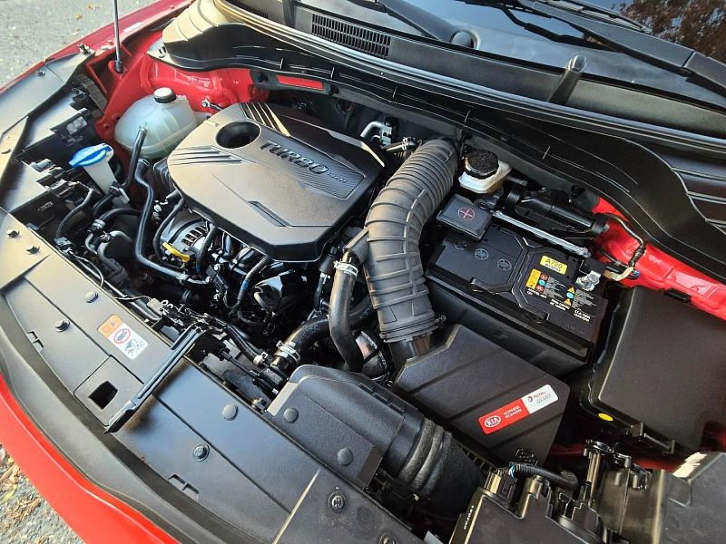 2020 RED Kia Soul (KNDJ53AF2L7) with an 4-Cyl Turbo 1.6 Liter engine, Automatic 7-Spd w/Dual-Clutch transmission, located at 246 E Walker St., Orland, 95963, (530) 865-5800, 39.747589, -122.178398 - Photo#31