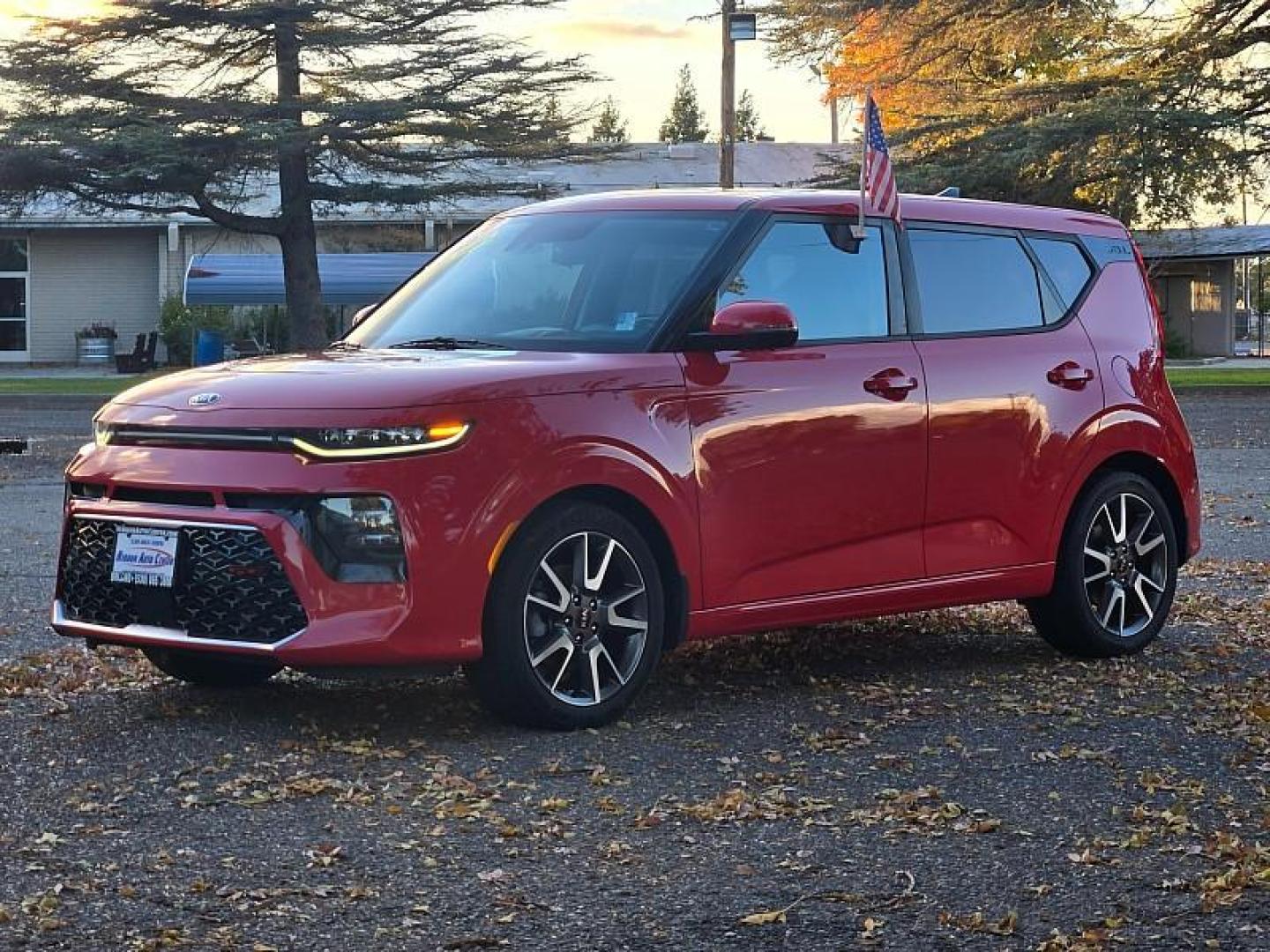 2020 RED Kia Soul (KNDJ53AF2L7) with an 4-Cyl Turbo 1.6 Liter engine, Automatic 7-Spd w/Dual-Clutch transmission, located at 246 E Walker St., Orland, 95963, (530) 865-5800, 39.747589, -122.178398 - Photo#3