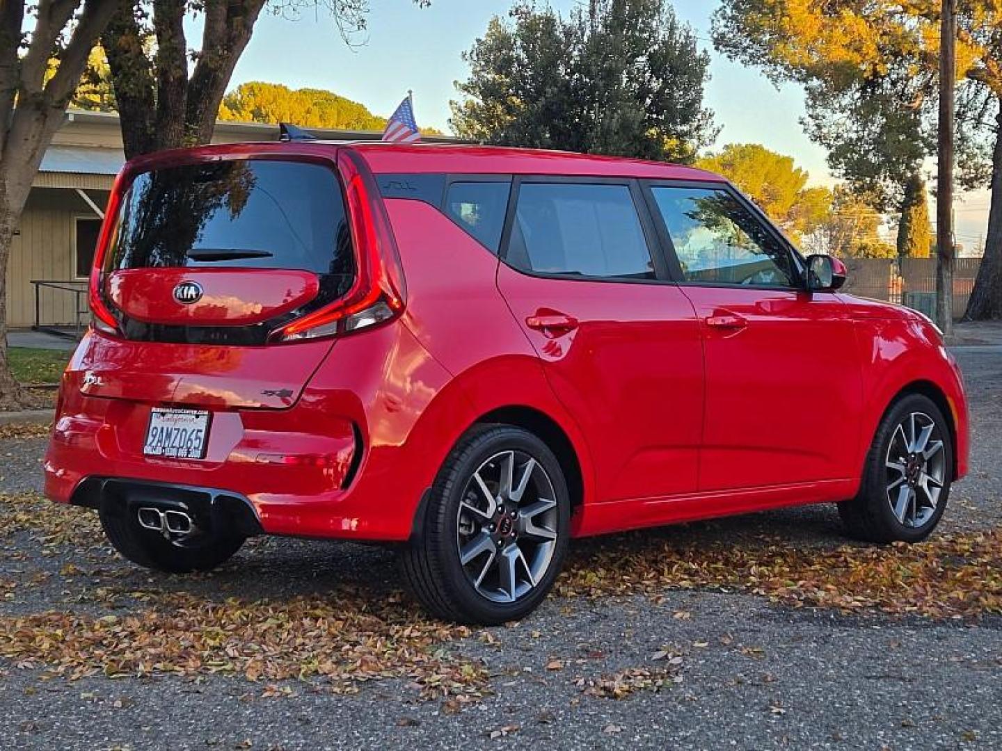 2020 RED Kia Soul (KNDJ53AF2L7) with an 4-Cyl Turbo 1.6 Liter engine, Automatic 7-Spd w/Dual-Clutch transmission, located at 246 E Walker St., Orland, 95963, (530) 865-5800, 39.747589, -122.178398 - Photo#7