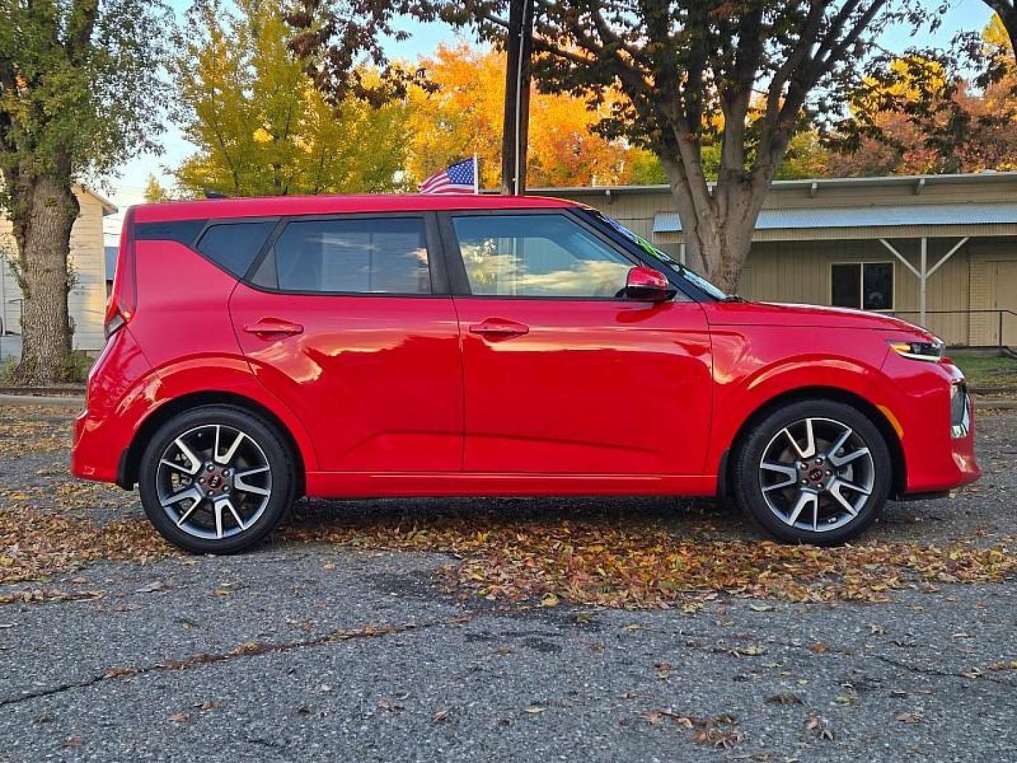2020 RED Kia Soul (KNDJ53AF2L7) with an 4-Cyl Turbo 1.6 Liter engine, Automatic 7-Spd w/Dual-Clutch transmission, located at 246 E Walker St., Orland, 95963, (530) 865-5800, 39.747589, -122.178398 - Photo#8