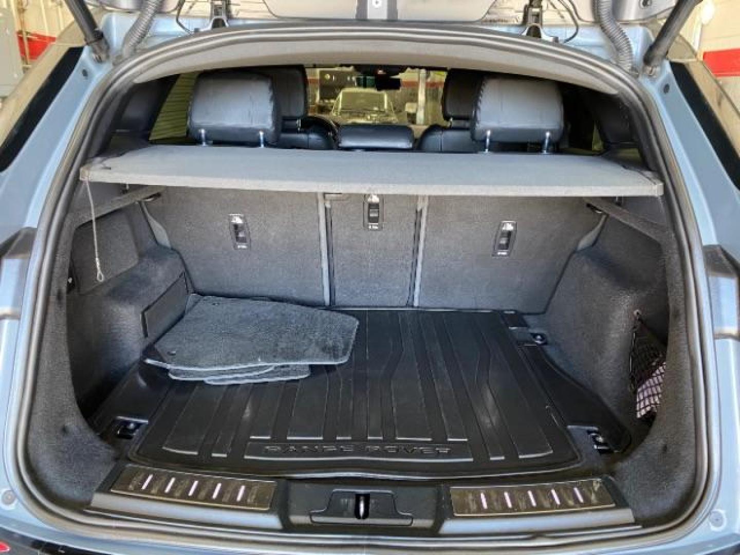 2020 GRAY Land Rover Range Rover Evoque (SALZL2FX7LH) with an 4-Cyl Turbo 2.0 Liter engine, Automatic 9-Spd w/CommandShift transmission, located at 412 Auto Vista Drive, Palmdale, 93551, (661) 945-0620, 34.592636, -118.136681 - Photo#32
